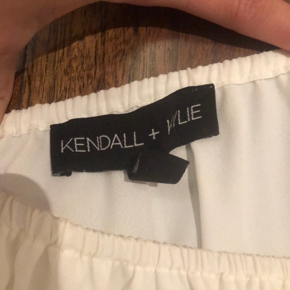 Kendall and Kylie off the shoulder white blouse - Picture 2 of 2